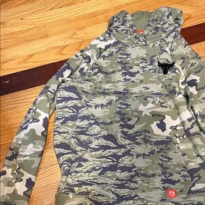 Under Armour Digital Camo Hoodie in Green and Black